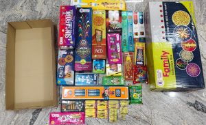 SRI BALAJI FIREWORKS FAMILY PACK 25 ITEMS